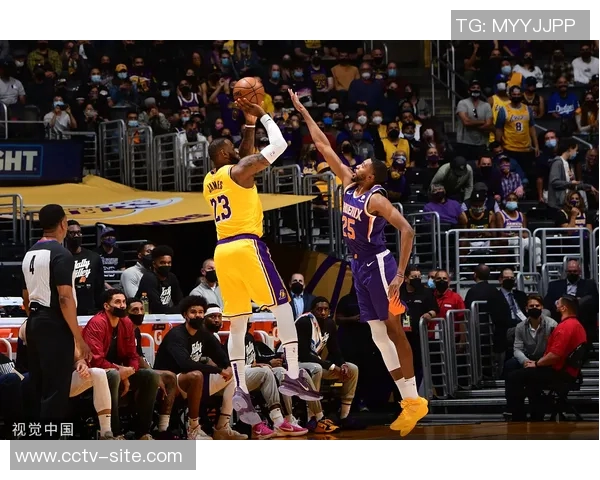 NBA赛况分析快船遭遇骑士强敌雷霆轻取开拓者湖人再胜爵士展现实力