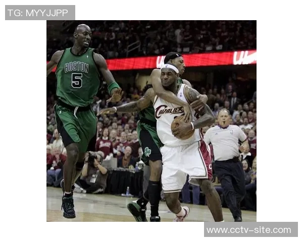 詹姆斯母亲曾想为儿子出头与皮尔斯发生冲突真相揭秘